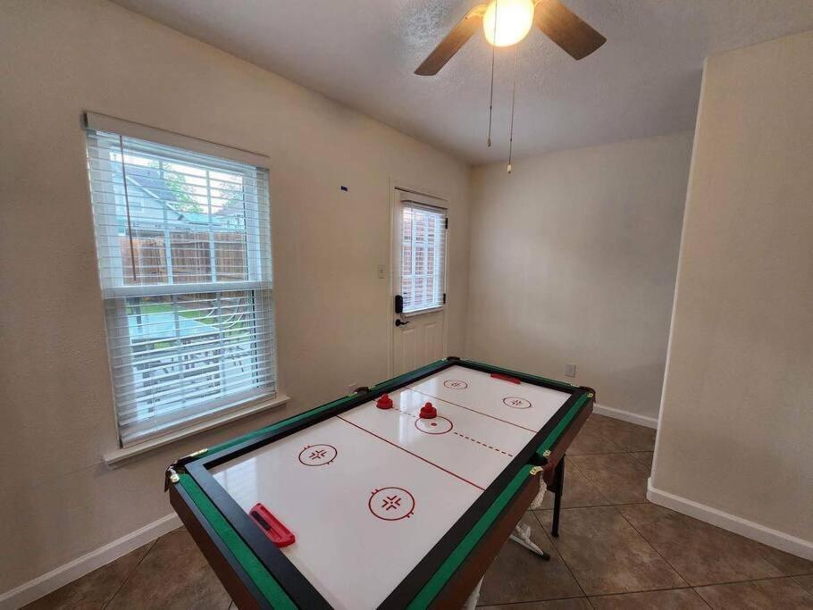 Lucky House - Tranquility In The Middle Of Houston - Tv In Every Room - 300 M2 Exteriér fotografie